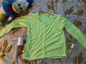 round neck top