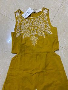 🌻Embroidered Mustard Dress🌻