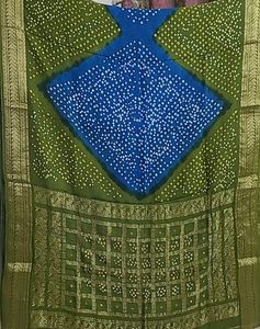 Bandhej Saree With Blouse