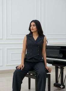 Own The Room:The"CEO"Pinstripe Set🖤💼