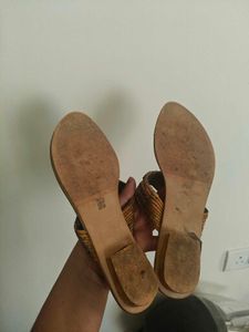 Stylish Ethnic Toe Ring Sandals