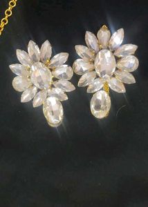 Earrings with Mang Tika