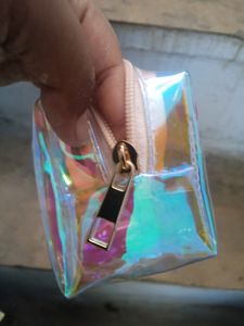 M.A.C Holographic Pouch 👝