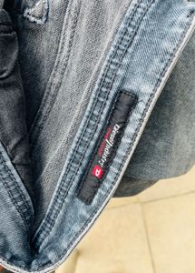 stylish blue jeans for men
