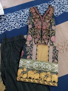 Pakistani Lawn Suit