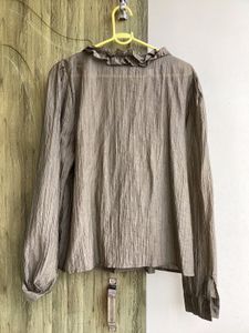 🌸Ruffle Shirt
