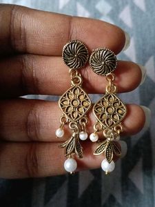 Vintage Style Gold Drop Earrings