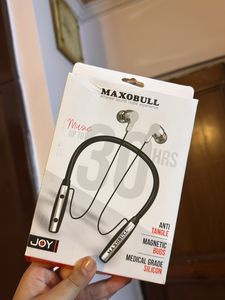 Maxobull Earphones