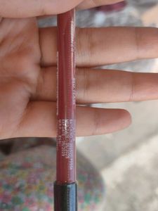 Mars Lip Liner Set ( 1 free gift 🎁)