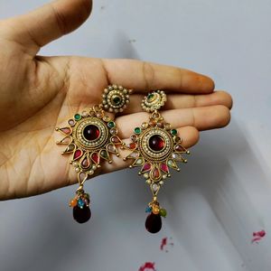 Jwelllery Set With Earrings And Tika