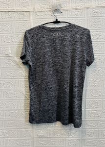 🇺🇸Under Armour Imported Gray Athletic T-Shirt