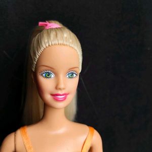 Barbie Kennel Care 2001 Doll