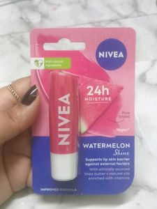 NIVEA Watermelon Shine Lip Balm