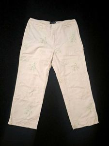 Floral Cropped Pants