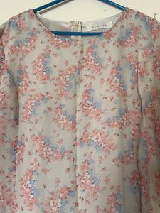 CREAMY WHITE FLORAL PRINT DRESS WITH PUFFY SLEEVES