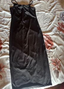 Sleek Little Black Dress - Bodycon Midi
