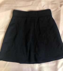 H&amp;M Black Mini Skirt