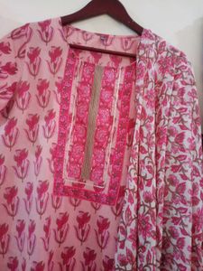 Ahika brand Pink Floral Kurta Set