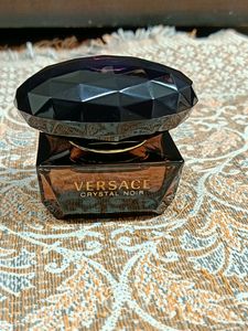 Versace Crystal Noir Eau De Toilette (50ml)