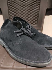 brand new Clarks orginal boots Stylish minor damag