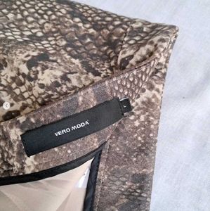 snake print short skirt