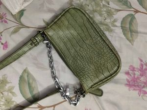 Green Crocodile-patterned Bag