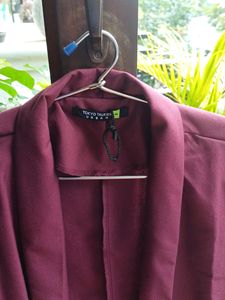 Chic Maroon Single Breasted Blazer Women