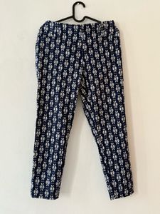 Patterned Capri Pants