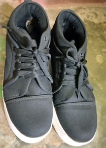 Woman Black Sneakers UK 6&amp;7 Can Also Buy