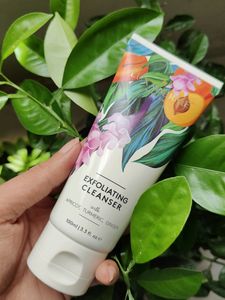 Luxaderme Exfoliating Cleanser