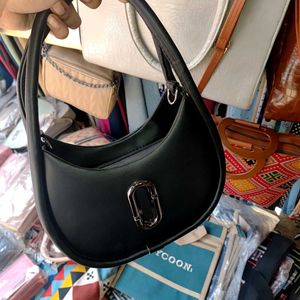 Grab Fast! Classy Look Black Handbag