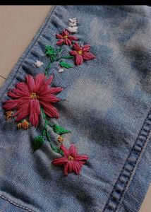 Floral Embroidered Denim Jeans