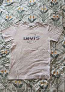 Levi's Graphic Tee
