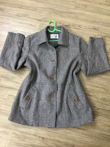 Lightweighted grey woollen jacket cum coat for siz