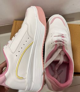 Women Flex Sneakers