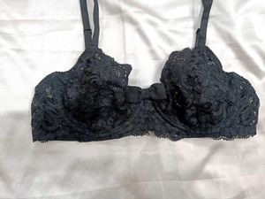 🇳🇿💫💗Elegant Black Lace Bra