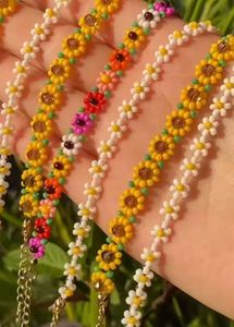 Daisy Beaded Bracelet