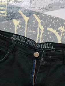 Men&#39;s Black Cotton Jeans (Ripped Pattern)