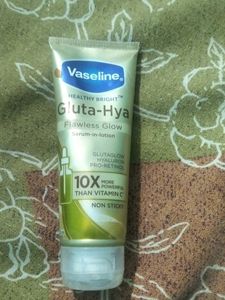Vaseline Gluta-Hya Lotion