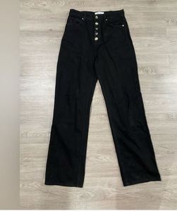 Reformation USA - Recommended By Vogue editors