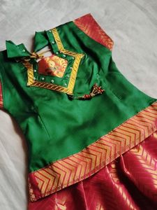 Girl&#39;s Indian Dress - Pattu Langa