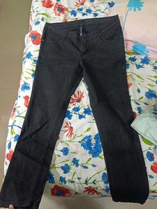 Max Balck Jeans