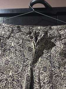 Patterned Casual Pants