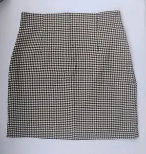 Short skirt