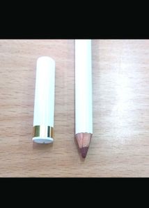 myglamm matte lipliner pencil