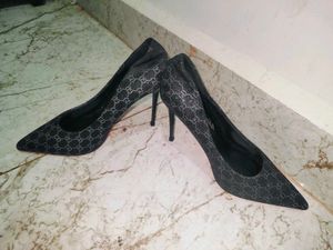 Elegant Boss Point Pencil Heel