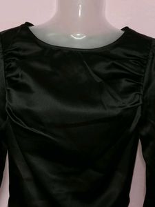 NA-KD Women&#39;s Satin Crop Top