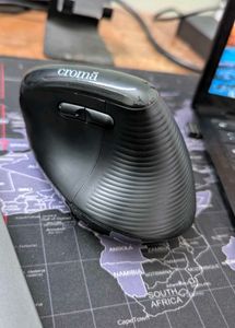 Croma Ergonomic Wireless Mouse