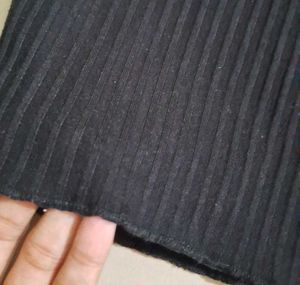 Black ribbed crop top