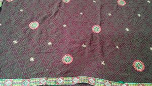 beautiful dark maroon bandhani sari with blouse